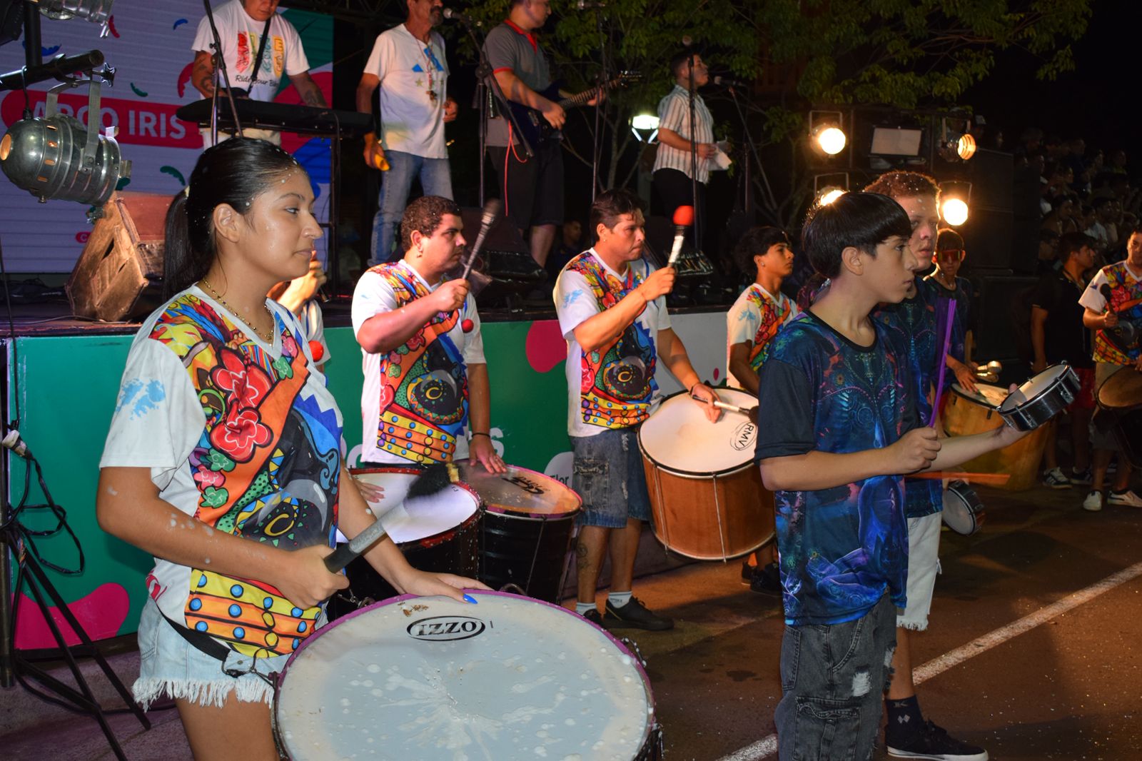 Con identidad barrial y gran convocatoria, finalizaron los Carnavales Posadeños